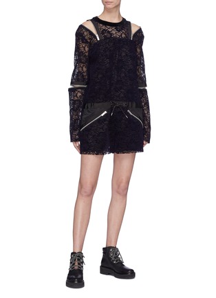 Figure View - Click To Enlarge - SACAI - Guipure lace rompers