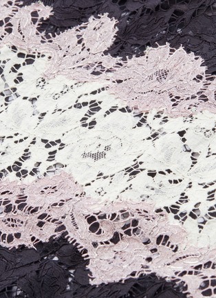  - VALENTINO GARAVANI - 'Macro Bayadère' floral lace top