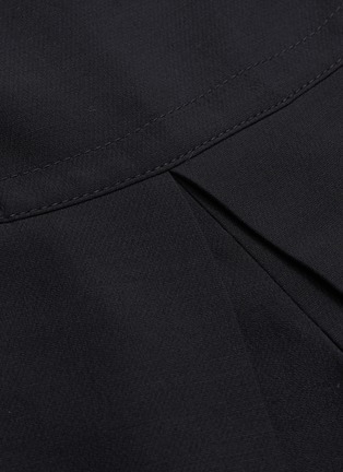 - VALENTINO GARAVANI - Scalloped overlay virgin wool-silk shorts