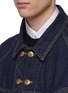 Detail View - Click To Enlarge - ALEXANDER MCQUEEN - Lambskin shearling collar detachable hem raw denim jacket