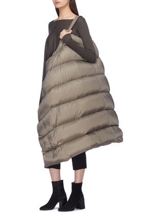 Detail View - Click To Enlarge - RICK OWENS - Hooded long sleeveless down puffer coat