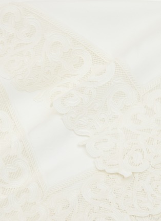 Detail View - Click To Enlarge - FRETTE - Ornate Medallion Lace king size top sheet – Milk