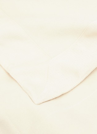 Detail View - Click To Enlarge - FRETTE - Embrace blanket – Ivory