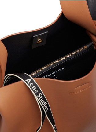 Detail View - Click To Enlarge - ACNE STUDIOS - Knot strap large leather tote