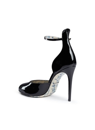 Detail View - Click To Enlarge - GUCCI - Ankle strap patent leather pumps