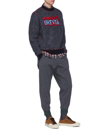 Figure View - Click To Enlarge - KOLOR - 'Uneven' slogan appliqué contrast border brushed sweater