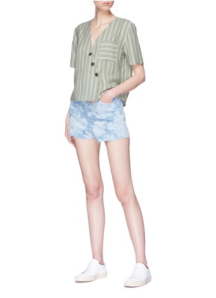 Figure View - Click To Enlarge - TOPSHOP - Floral print denim shorts