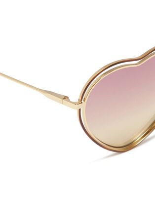 Detail View - Click To Enlarge - CHLOÉ - 'Poppy' metal heart frame sunglasses