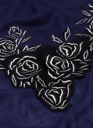Detail View - Click To Enlarge - JANAVI - 'Blossoming Lotus' embroidered cashmere scarf
