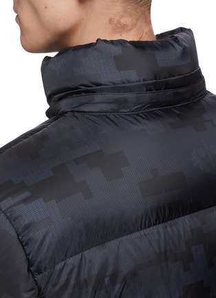 Detail View - Click To Enlarge - MOOSE KNUCKLES - 'Whitewood' detachable hood geometric camouflage print down puffer jacket