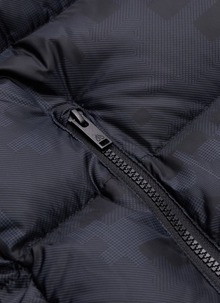  - MOOSE KNUCKLES - 'Whitewood' detachable hood geometric camouflage print down puffer jacket
