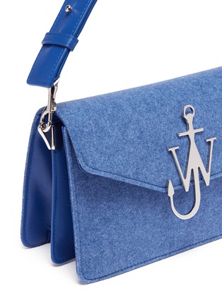  - JW ANDERSON - Logo plate wool felt and leather shoulder bag