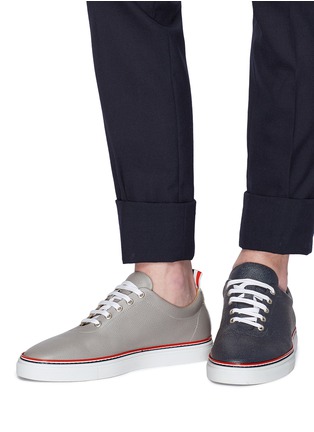 Figure View - Click To Enlarge - THOM BROWNE  - Asymmetric pebble grain leather sneakers
