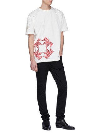 Figure View - Click To Enlarge - CALVIN KLEIN 205W39NYC - Floral geometric appliqué T-shirt
