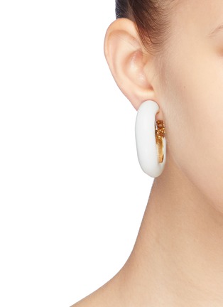 Figure View - Click To Enlarge - KENNETH JAY LANE - Enamel hoop clip earrings