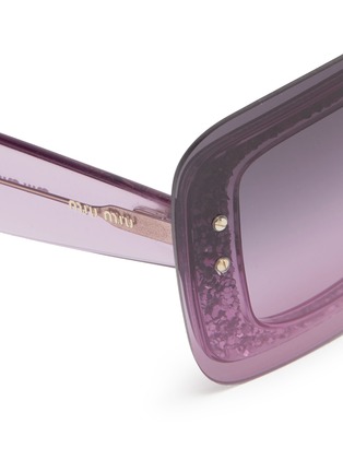 Detail View - Click To Enlarge - MIU MIU - 'Reveal' mounted lens glitter acetate square sunglasses