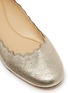 Detail View - Click To Enlarge - CHLOÉ - 'Lauren' scalloped metallic leather ballet flats