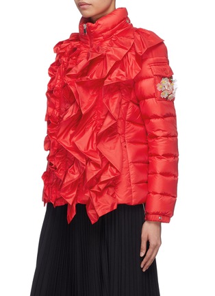 Detail View - Click To Enlarge - MONCLER - x Simone Rocha 'Darcy' ruffle stripe hooded down puffer jacket