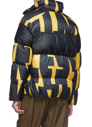 Back View - Click To Enlarge - NIKE - Chevron panel abstract print down puffer jacket