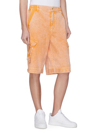 Front View - Click To Enlarge - FENG CHEN WANG - Washed denim cargo shorts