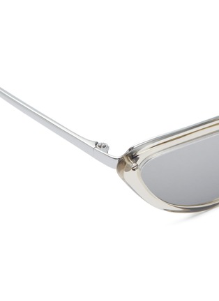 Detail View - Click To Enlarge - LINDA FARROW - Acetate front metal mirror narrow cat eye sunglasses