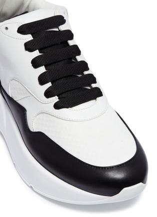 Detail View - Click To Enlarge - ALEXANDER MCQUEEN - oversized outsole contrast trim patchwork sneakers