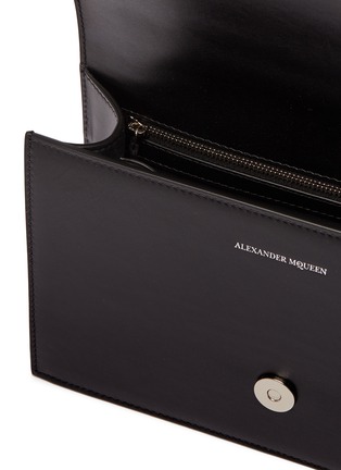 Detail View - Click To Enlarge - ALEXANDER MCQUEEN - 'The Jewelled Satchel' in leather with Swarovski crystal knuckle