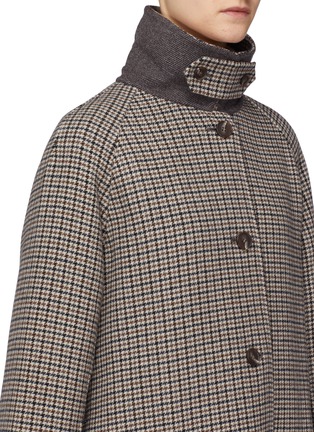 Detail View - Click To Enlarge - MIJEONG PARK - Belted detachable throat latch oversized houndstooth coat