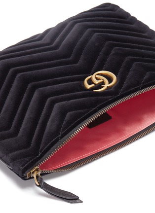 Detail View - Click To Enlarge - GUCCI - 'GG Marmont' quilted velvet pouch