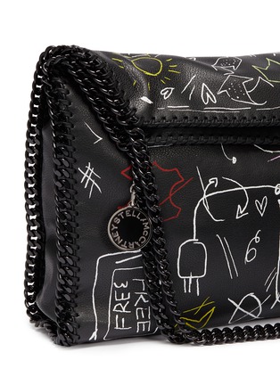 Detail View - Click To Enlarge - STELLA MCCARTNEY - 'Falabella' small graffiti print faux leather chain tote