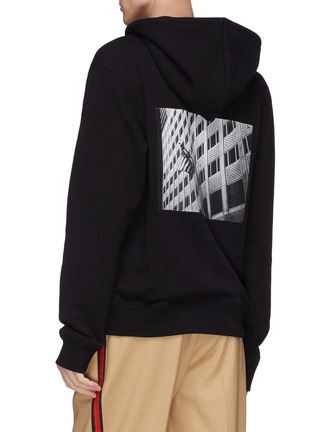Back View - Click To Enlarge - CALVIN KLEIN 205W39NYC - 'Building with American Flag' embroidered hoodie