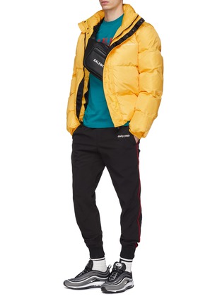 Figure View - Click To Enlarge - DAILY PAPER - Logo print down puffer jacket