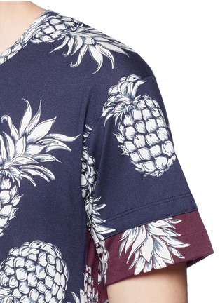 Detail View - Click To Enlarge - VALENTINO GARAVANI - Pineapple print contrast hem T-shirt