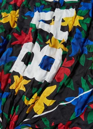 Detail View - Click To Enlarge - BALENCIAGA - 'Jungle Lily' logo floral print silk twill scarf