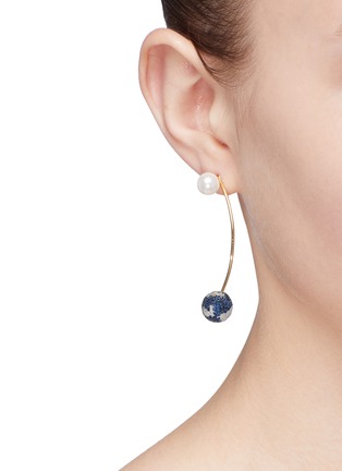 Figure View - Click To Enlarge - HEFANG - 'Vacation Trip' mismatched detachable bar drop faux pearl earrings