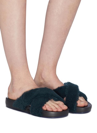 Figure View - Click To Enlarge - FIGS BY FIGUEROA - 'Figomatic' cross strap lamb shearling slide sandals