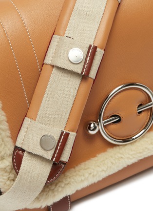 Detail View - Click To Enlarge - JW ANDERSON - 'Disc' barbell ring shearling trim leather satchel