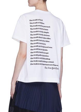 Back View - Click To Enlarge - SACAI - x The New York Times 'Truth' slogan print zip outseam T-shirt