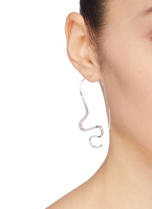 Figure View - Click To Enlarge - J. HARDYMENT - 'Undulated' wavy hook earrings