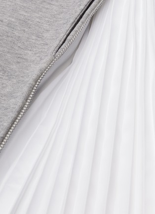 Detail View - Click To Enlarge - SACAI - Pleated zip outseam sweatshirt dress