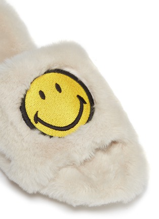 Detail View - Click To Enlarge - JOSHUA SANDERS - 'Dream Smile' appliqué faux fur slide sandals
