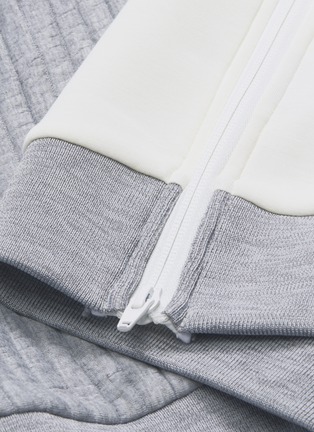  - 73333 - 'Linear' zip outseam colourblock stripe quilted sweatshirt