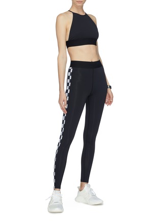 Figure View - Click To Enlarge - ABYSSE - 'Junko' checkerboard outseam performance leggings