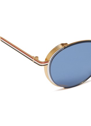 Detail View - Click To Enlarge - THOM BROWNE  - Stripe temple metal round sunglasses