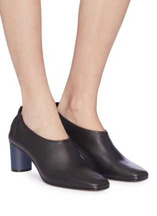 Figure View - Click To Enlarge - GRAY MATTERS - 'Micol' choked-up leather pumps
