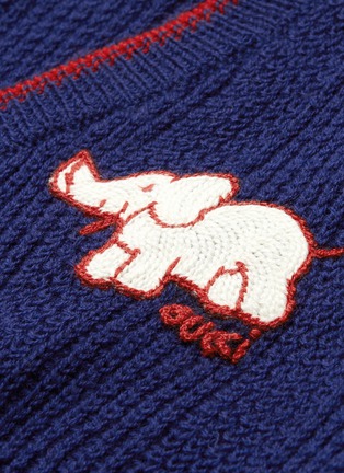  - GUCCI - Elephant logo appliqué V-neck wool sweater