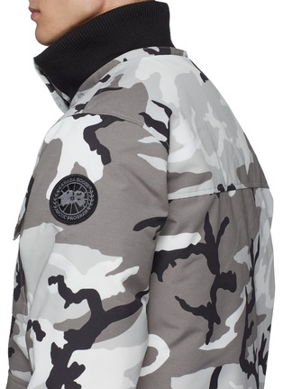 Detail View - Click To Enlarge - CANADA GOOSE - 'Maitland' detachable hood camouflage print down parka