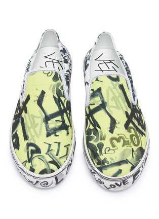 Detail View - Click To Enlarge - VETEMENTS - 'Graffiti' print colourblock canvas skate slip-ons