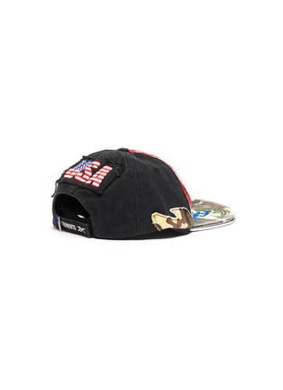 Figure View - Click To Enlarge - VETEMENTS - 'America' slogan print distressed patchwork baseball cap