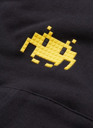  - 8-BIT - 'Space Invader' textured graphic print hoodie